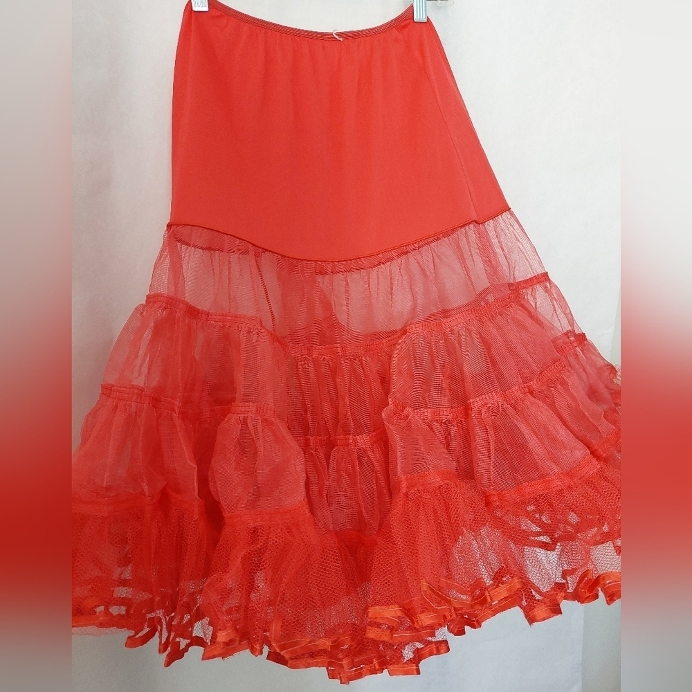 Vintage RED Petticoat - Picture 6 of 8
